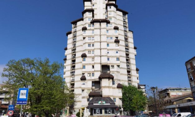 Lezuhant egy nő a 16. emeletről, de túlélte