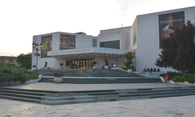 Egymás után zajlanak a botrányok a színházban