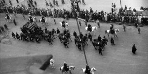 Teleki Pál magyar miniszterelnök temetése Budapesten, 1941. április 7-én (Fotó: Fortepan)