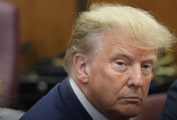 <span class="entry-title-primary">Több, mint fél milliárd dolláros pert indít Donald Trump</span> <span class="entry-subtitle">Most korábbi ügyvédje a célpont</span>