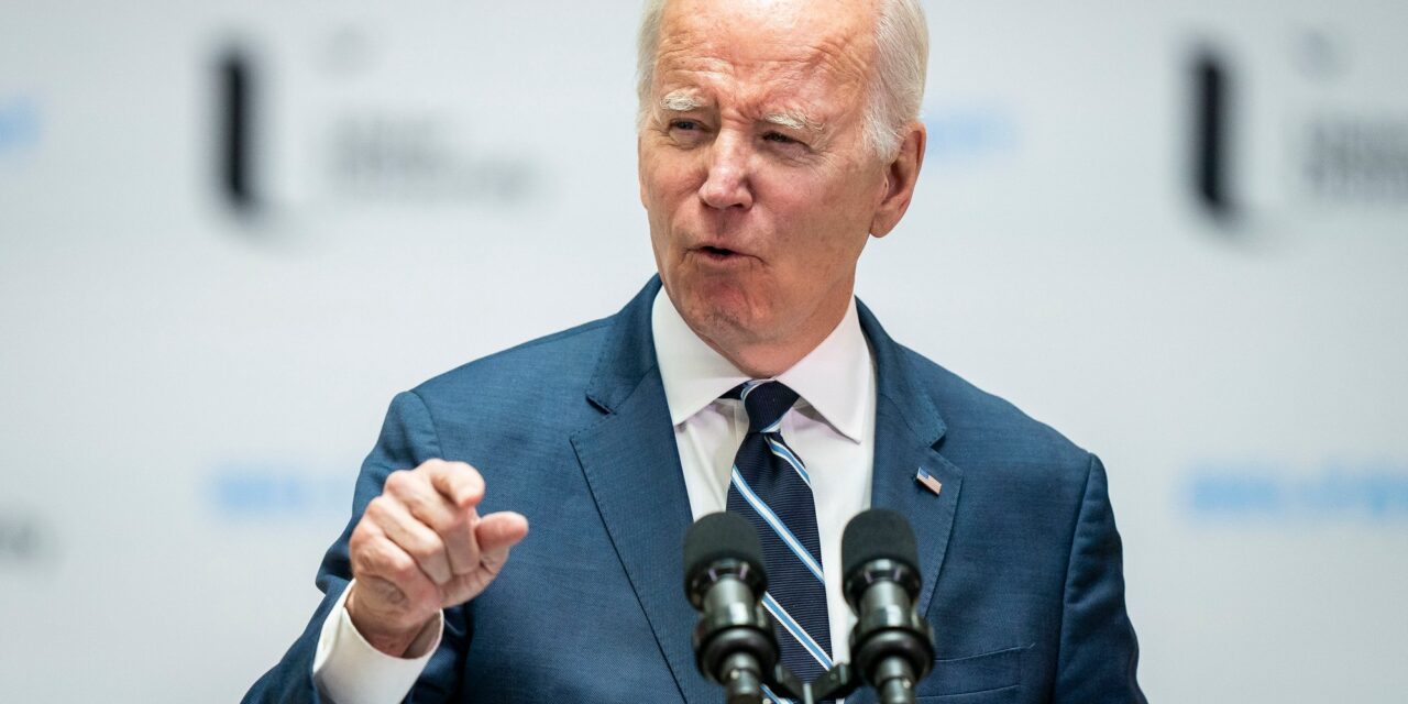 Széles körű szankciós felhatalmazást adott ki Joe Biden Oroszország ellen