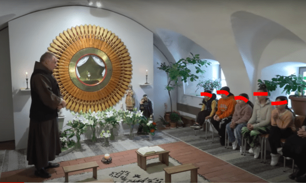 Böjte Csaba arról beszélt gyerekeknek, hogy a terrorizmus miatt jogerősen elítélt Budaházy bácsi ártatlan