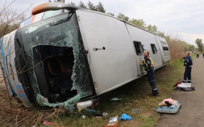Jól vannak a Kiskunhalason felborult busz utasai