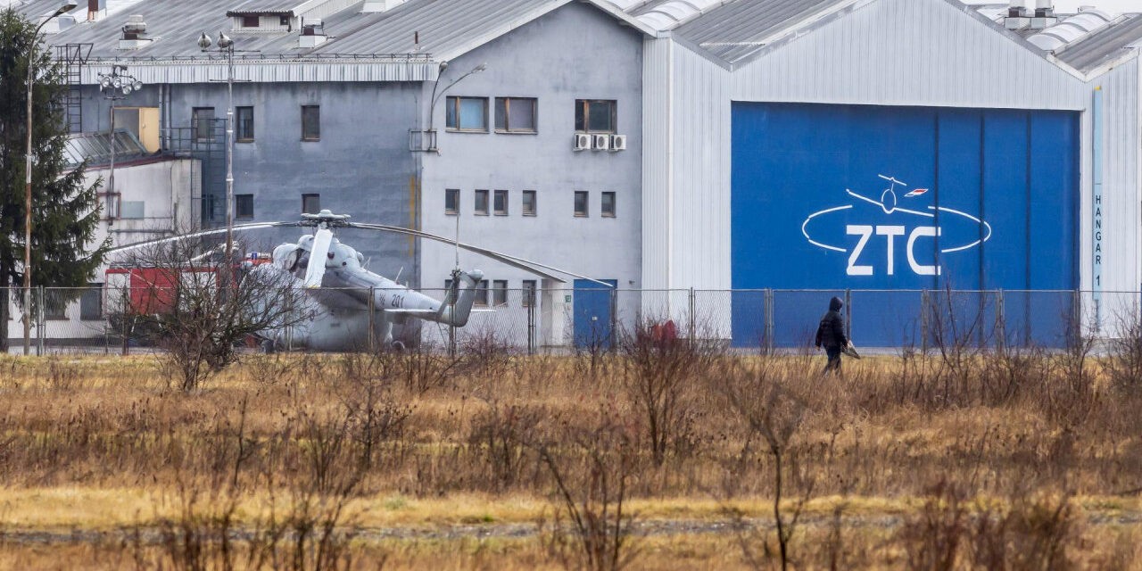 Magyarország mégis átengedi területén az Ukrajnának szánt eszközöket?