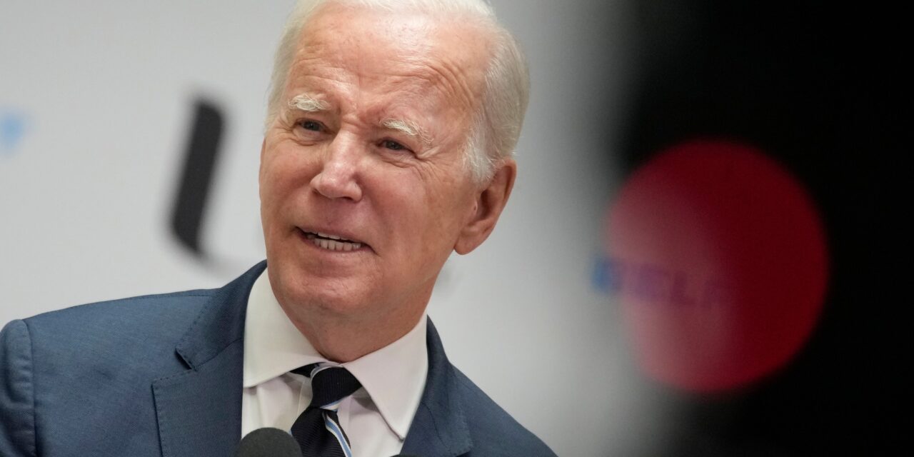 Komoly egészségügyi probléma esetén Biden elgondolkodna a visszalépésen