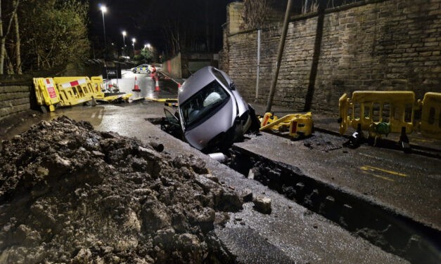 Bekokainozott, majd autójával kátyúba szorult a figyelmetlen sofőr