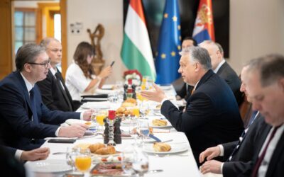Orbán Viktor: Új szintre emeljük a hadiipari együttműködést Szerbiával
