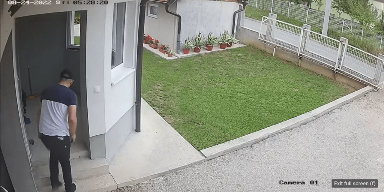 Ilyen is csak a Balkánon van: Mercedesszel érkezett, papucsot lopott (Videóval)