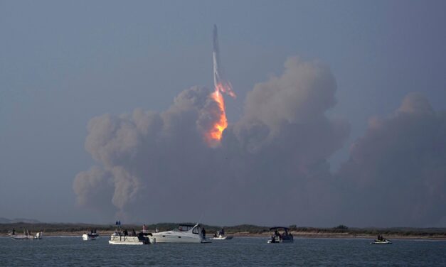 Felrobbant Elon Musk szuperrakétája (Videóval)