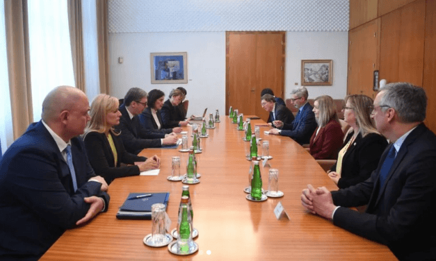 Vučić: Hálás vagyok Franciaországnak a támogatásért