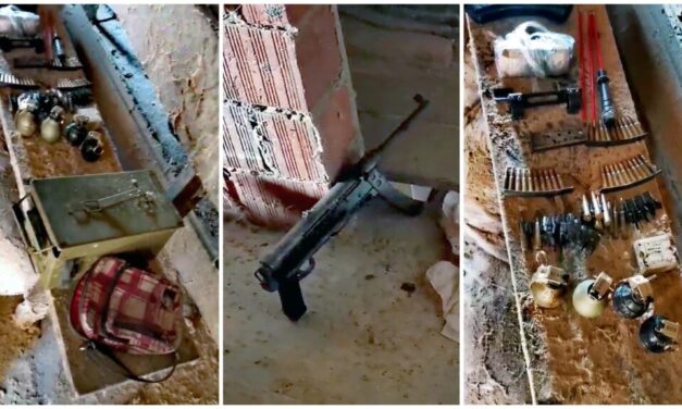 <span class="entry-title-primary">Rengeteg fegyvert találtak a rendőrök a tettesnél</span> <span class="entry-subtitle">Puskák, lőszerek és még gránátok is voltak az épületben</span>