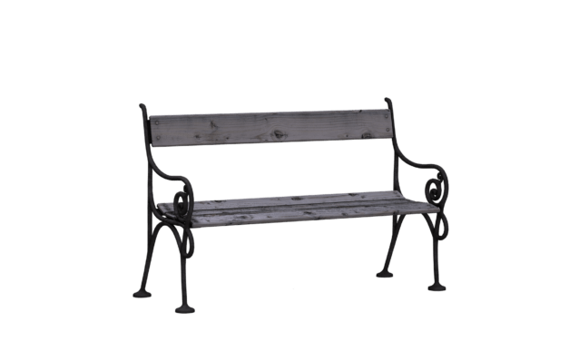 Másfél millió euróért vesz padokat és szemeteseket Újvidék városa