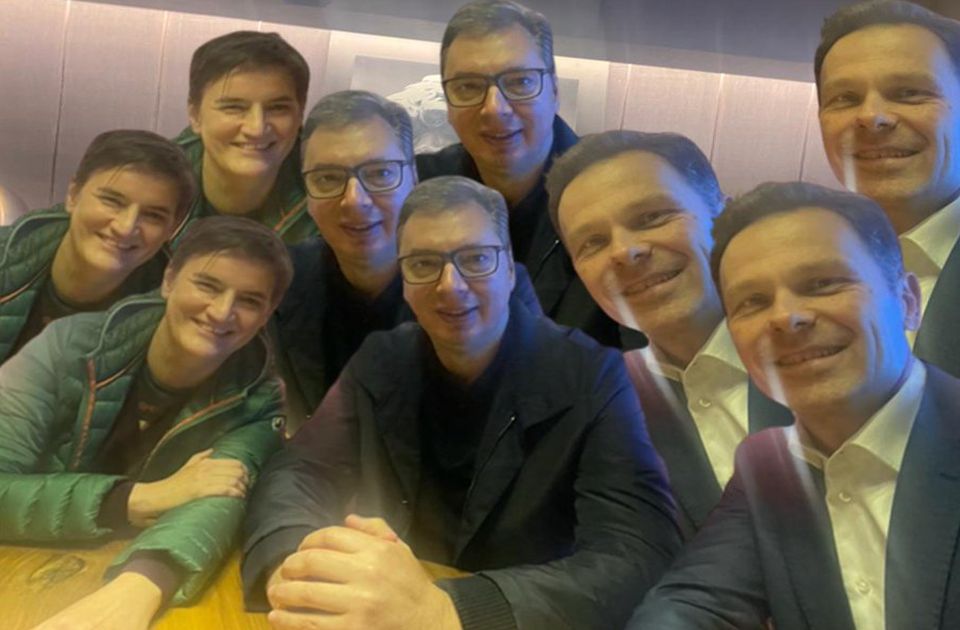 Brnabić és Vučić a tüntetőket gúnyolja: Most már mi is többen vagyunk, mint múltkor