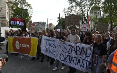 Ismét tüntettek Budapesten a diákok