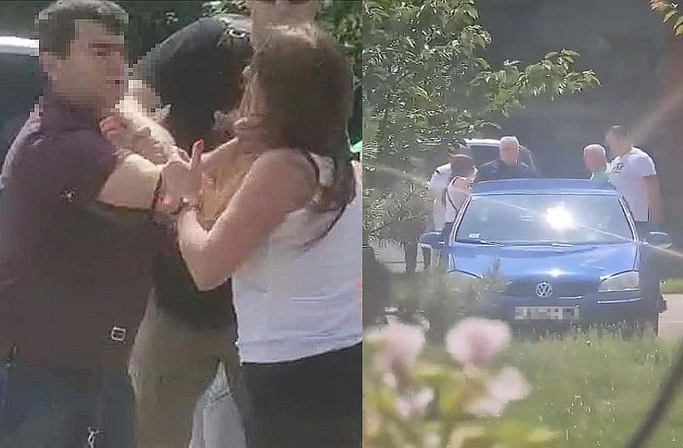 Fojtogatta a buszt tojással megdobáló nőt a pénteki mítingre vezető sofőr (videóval)