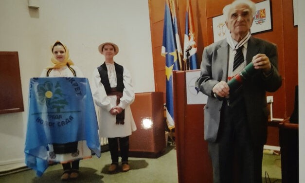 Becsületérem Kastori Rudolf akadémikusnak az újvidéki Ökológiai Mozgalomtól