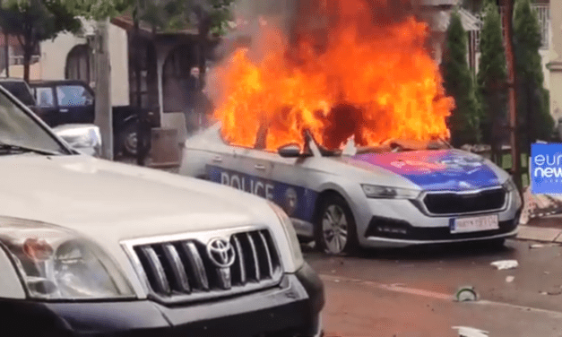 Nagyon eldurvult a helyzet Koszovóban (Videó)