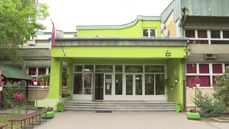 <span class="entry-title-primary">„Fojtogatja a gyereket, óra közben az arcukra köp”</span> <span class="entry-subtitle">Újabb iskolai erőszak Szabadkán</span>