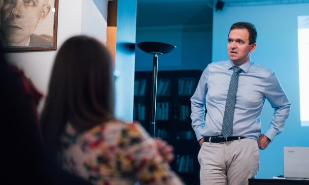 Szlovákia magyar miniszterelnöke is elfogadhatatlannak tartja Orbán tusványosi kijelentéseit