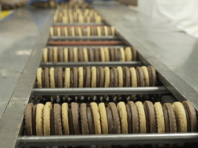 Visszatér a boltokba a Pilóta keksz