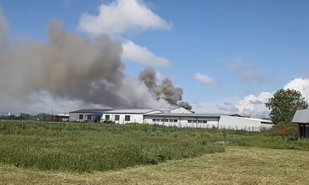 Robbanás és tűz a rumai fafeldolgozó gyárban