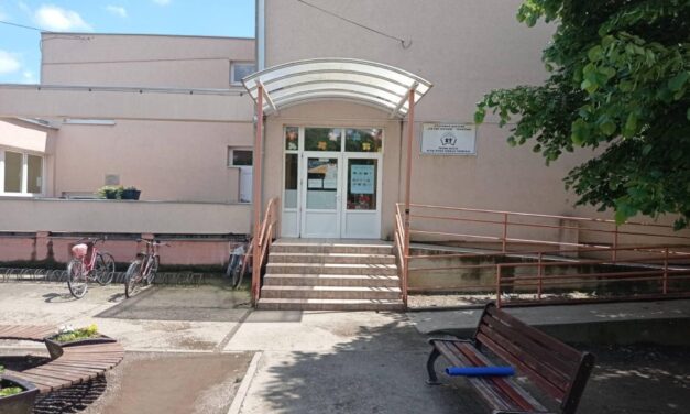 Leszakadt a mennyezet a temerini iskolában