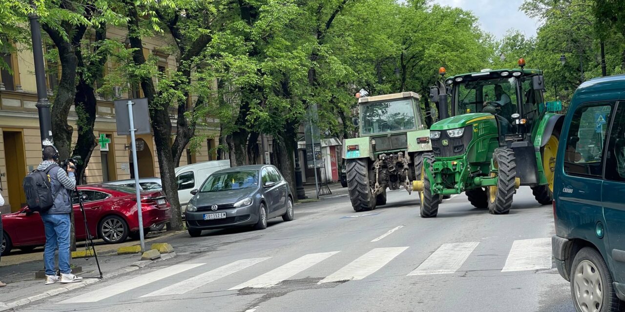 Folytatják a tiltakozást a szabadkai gazdák