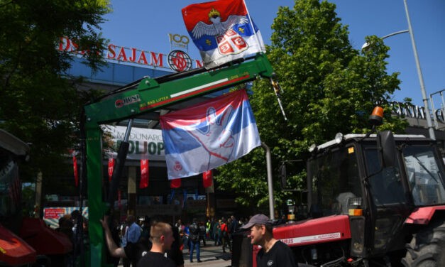 A gazdák kifütyülték a minisztert az Újvidéki Mezőgazdasági Vásár megnyitóján