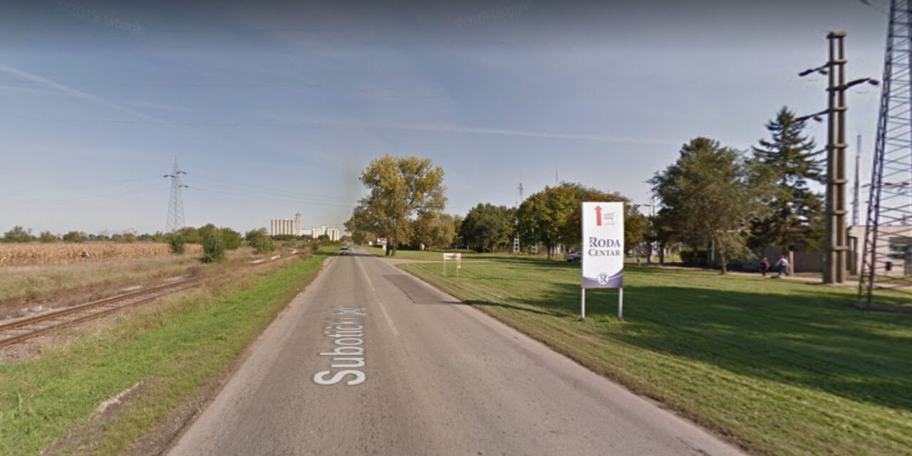 Traktor és autó borult fel Zenta és Felsőhegy között