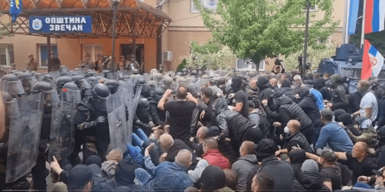 Telex: A magyar külpolitika kudarca is, ha Belgrád tudtával magyar katonákra támadnak a koszovói szerbek