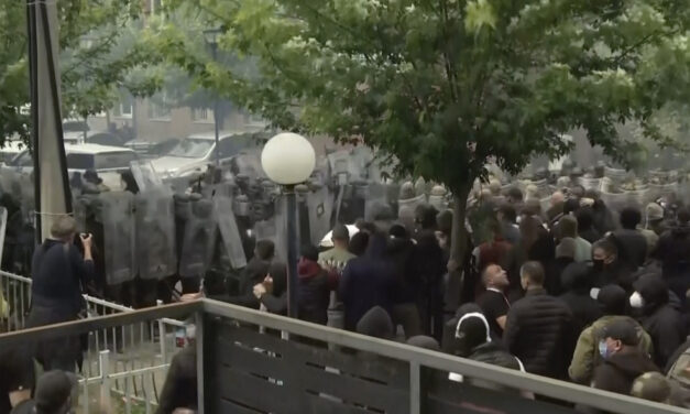 A KFOR szerint a hétfői koszovói zavargásokban meglőttek három magyar katonát