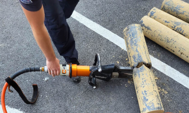 Fémcsövekbe rejtette a drogot a török kamionsofőr, de a szerb rendőröket nem tudta átverni (Fotók)