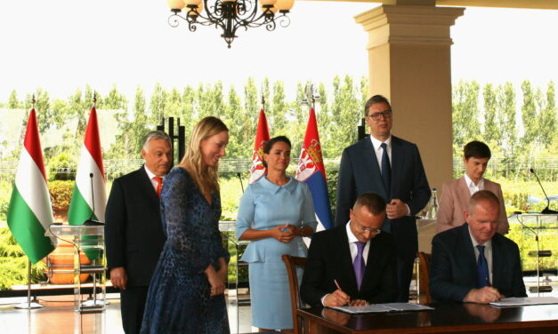 Szijjártó Péter: a szerb hatóságok hamarosan elengedik a korábban elfogott három koszovói rendőrt