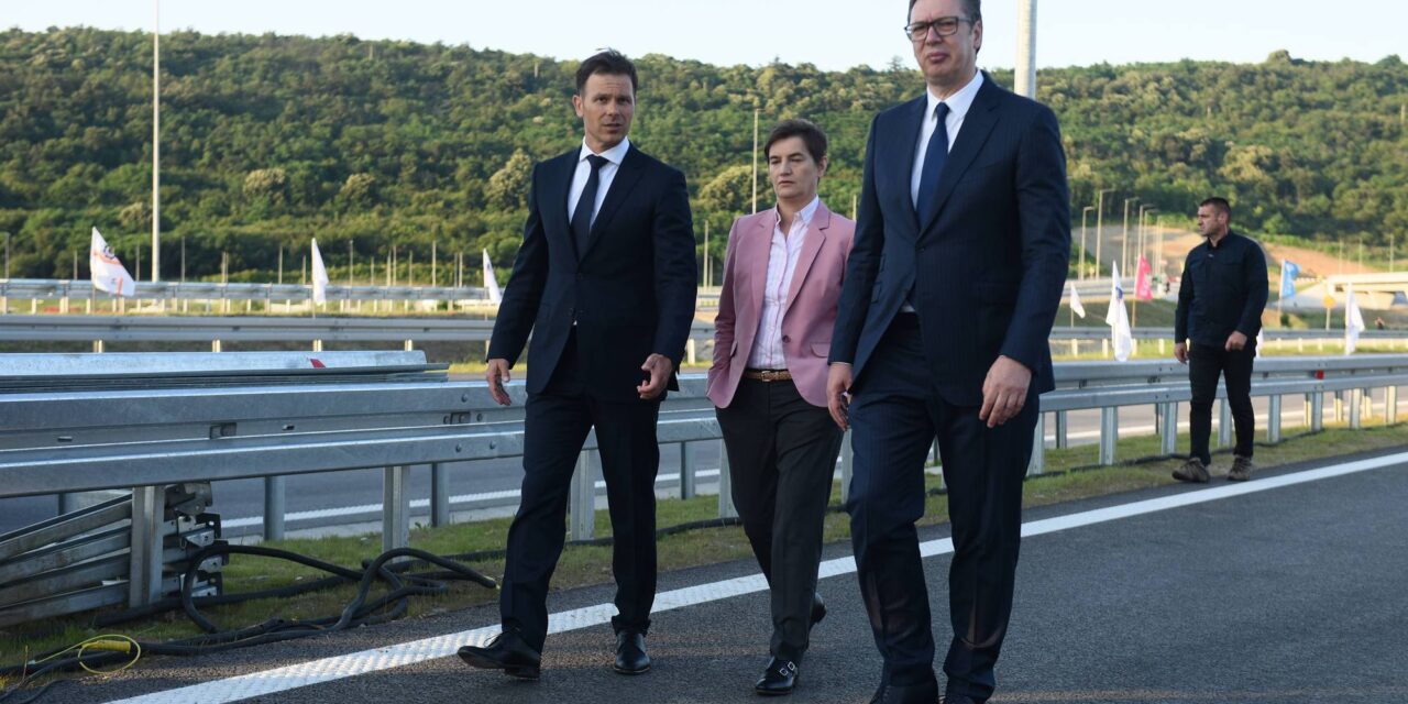 Vučić a belgrádi kerülőutat Milutin Mrkonjićról nevezné el