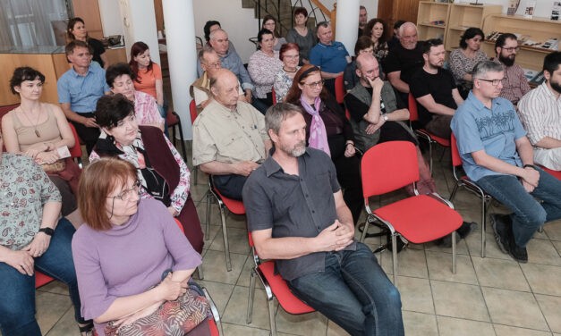 Így gondozd a kincseidet – Könyvbemutató Zentán (Fotók)