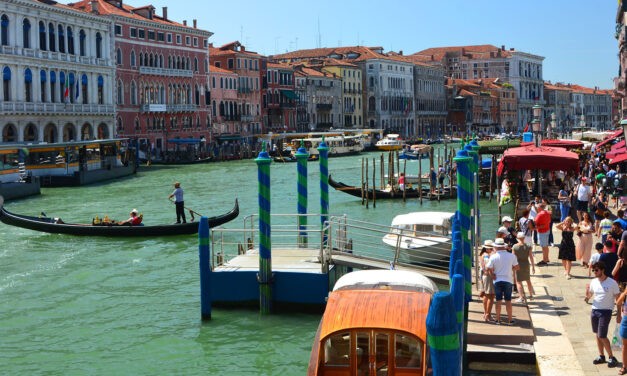 Velencében április 25-től belépődíjat szednek