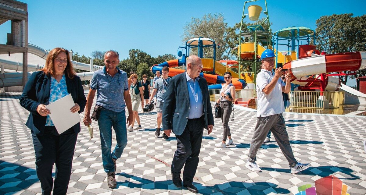 Mozgalom a fordulatért: Ki a felelős a palicsi akvapark kártékony és korrupt projektumáért?