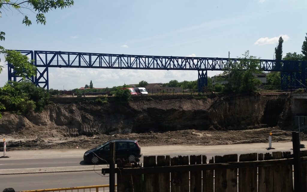 December végére készül csak el a felüljáró Szabadkán?