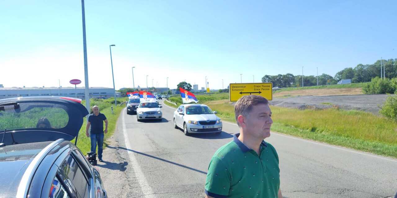 Autós felvonulással indult a legújabb erőszakellenes tüntetés