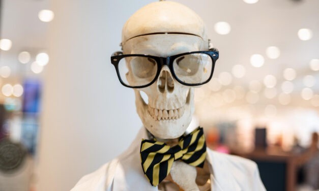 Elvicceljük-e a tragédiá(ka)t?