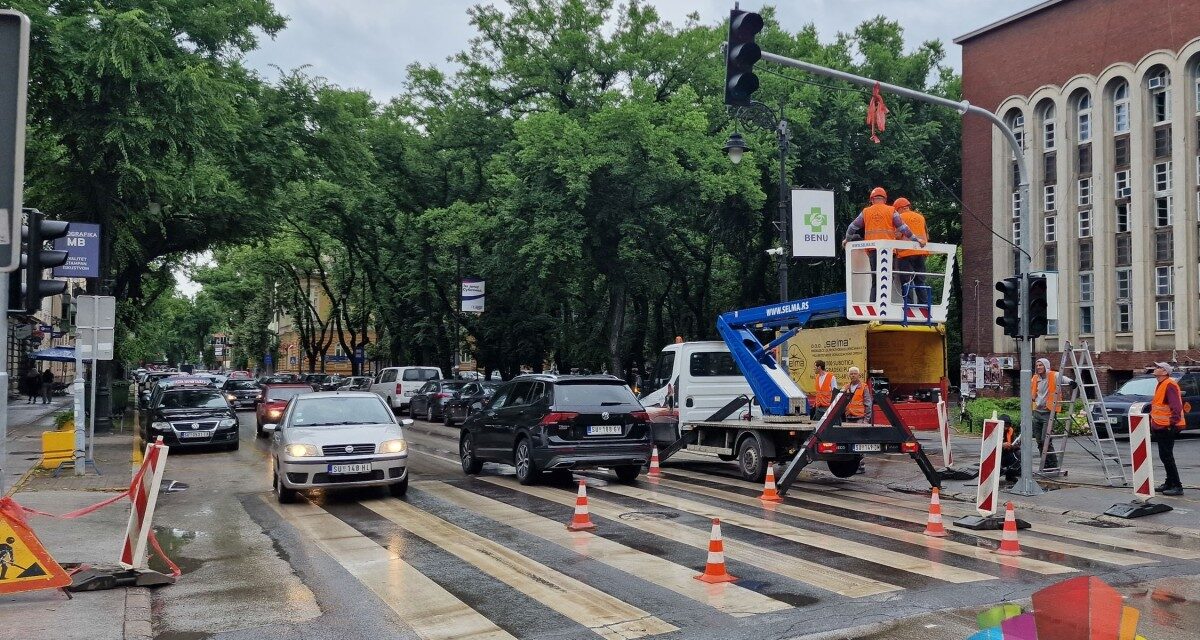 Forgalmi lámpákat szereltek fel a Jadrannál lévő gyalogátkelőhelynél