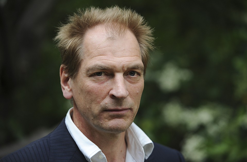 Emberi maradványokat találtak azon a környéken, ahol Julian Sands brit színész is eltűnt