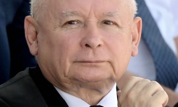 Ismét kormányfőhelyettes lesz Jaroslaw Kaczynski
