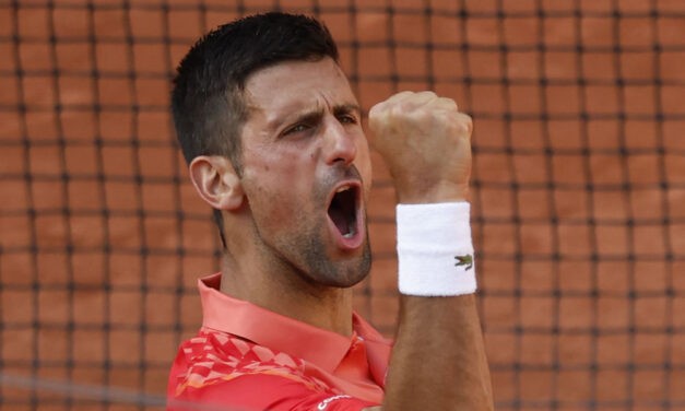Đoković döntős, miután legyőzte a meccs közben megsérült világelsőt