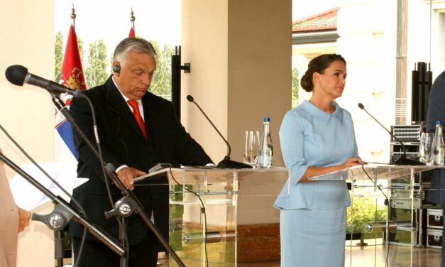 Orbán szó nélkül hagyta a köztársasági elnök és az EP-listavezető lemondását