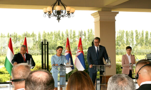 <span class="entry-title-primary">Az illiberális „néphülyítés” magasiskolája</span> <span class="entry-subtitle">Balla Lajos jegyzete</span>