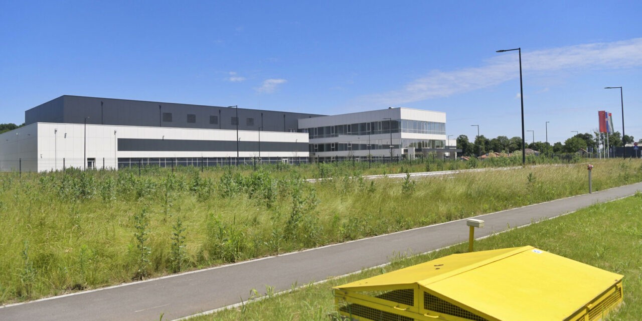 Semmit sem gyártanak a 48 millió eurós belgrádi gyógyszergyárban