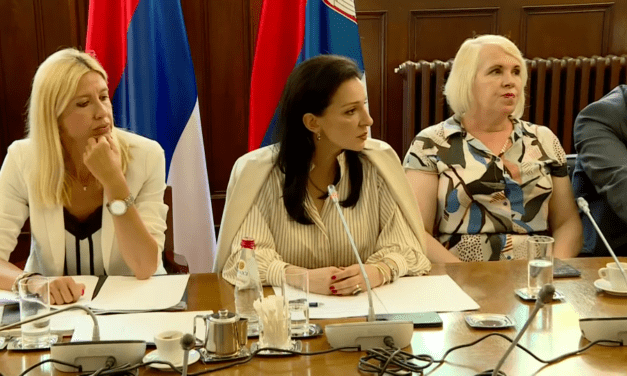 Felfüggesztette munkáját a tömeggyilkosságok hátterét vizsgáló parlamenti tényfeltáró bizottság