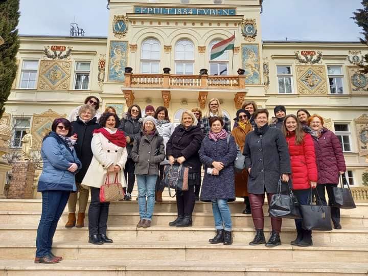 Ismeretek, készségek és kompetenciák a határon túli magyar oktatás szolgálatában