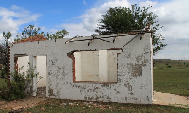 Az „Itt élned, halnod kell” helyett jön a „Miénk az egész világ”